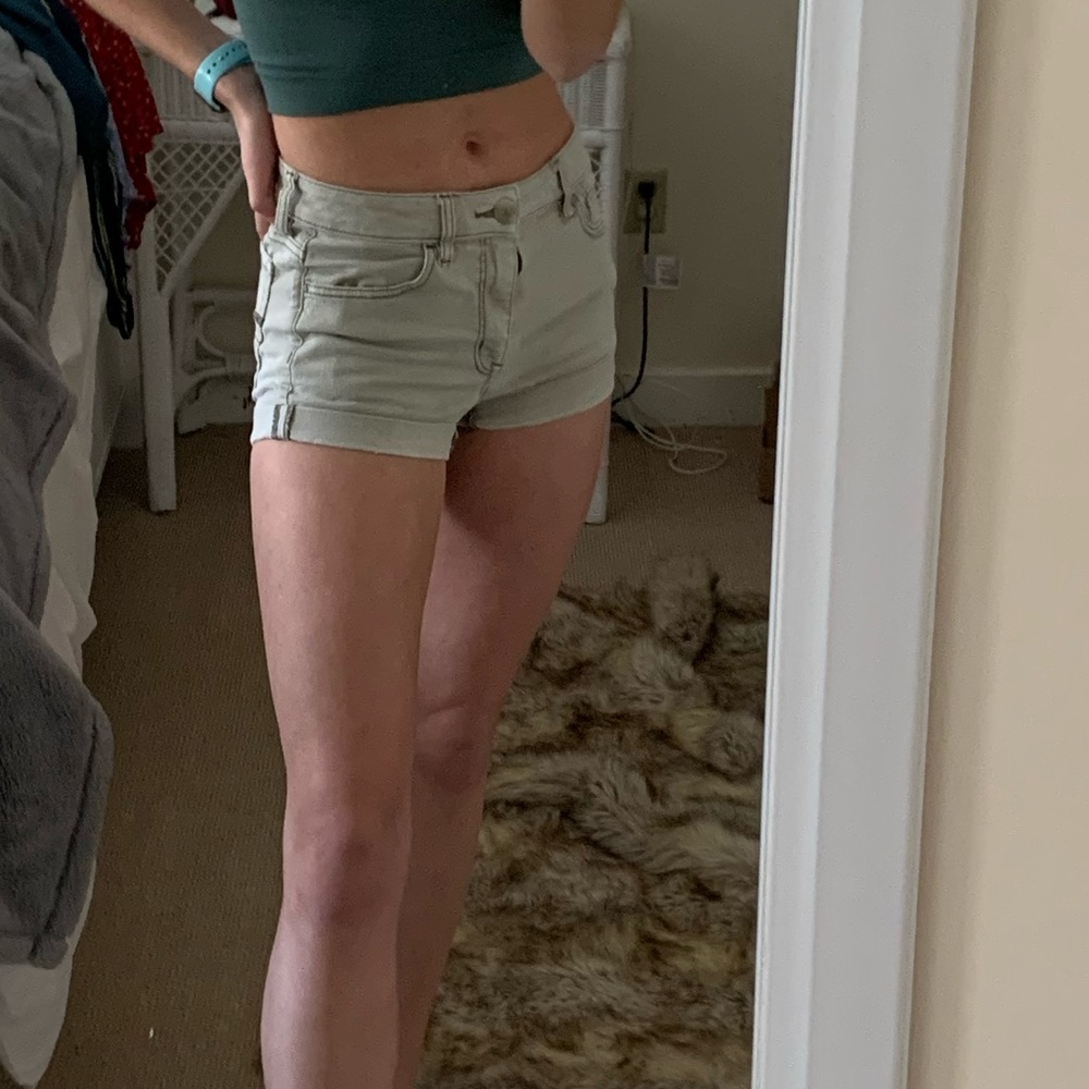 American Eagle Hi-Rise Shortie Shorts Size 2